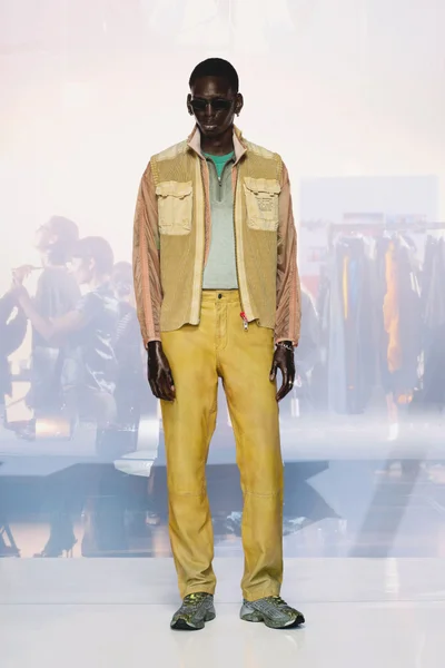 Look 23